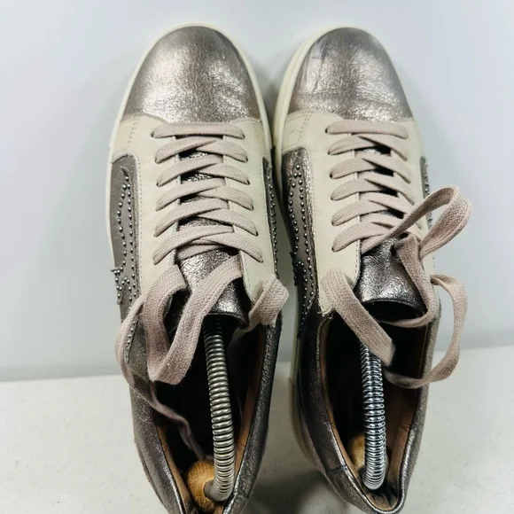 FRYE Metallic Ivy Logo Patch Women Studded Sneakers Size8,5 RARE - Picture 5 of 7